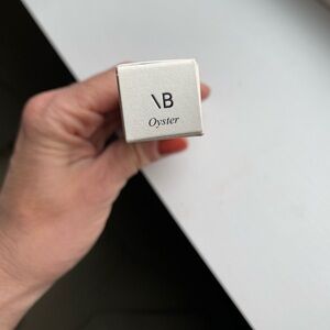 Victoria Beckham eyeshadow stick in Oyster